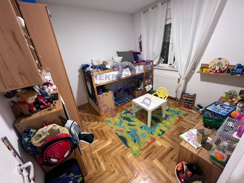 Slika 6 - Odličan troiposoban stan na Klisi! 