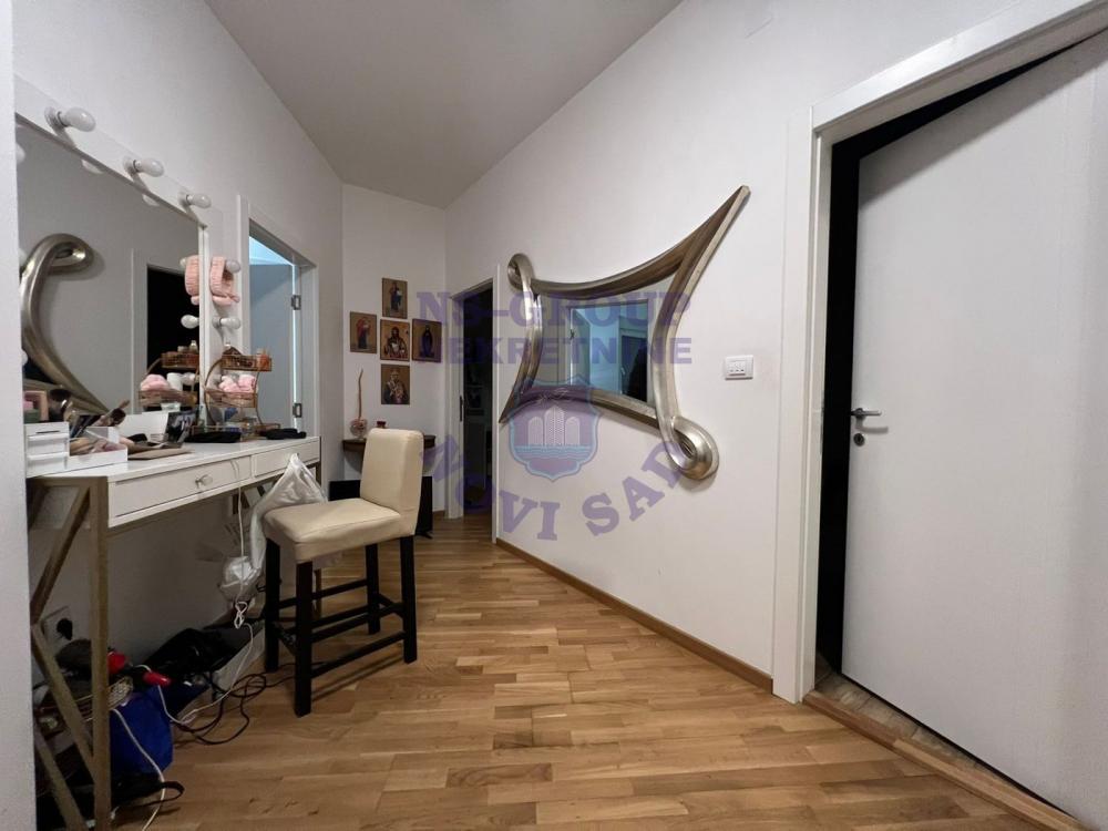 Slika 10 - Odličan četvorosoban stan!