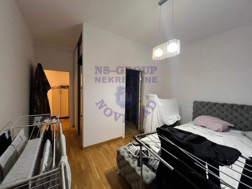 Slika 9 - Odličan četvorosoban stan!