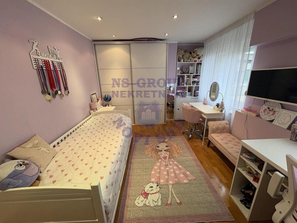 Slika 5 - Odličan trosoban stan na Limanu 3! 