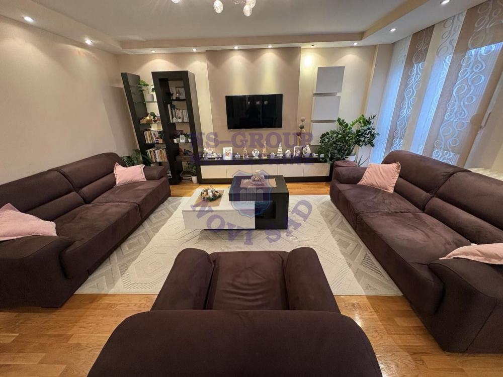 Slika 2 - Odličan trosoban stan na Limanu 3! 