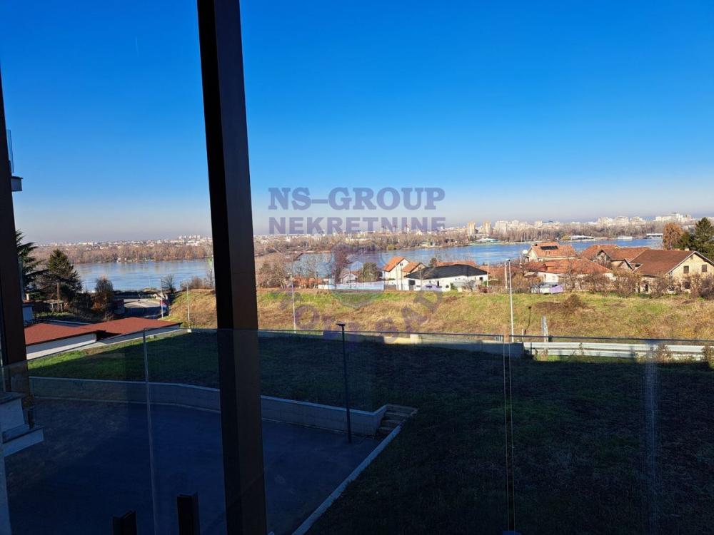 Slika 4 - Četvorosoban, 151m2, Sremska Kamenica Novi Sad, sa terasom, sa parkingom