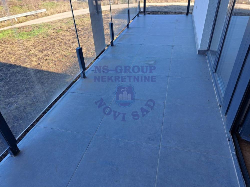 Slika 5 - Četvorosoban, 151m2, Sremska Kamenica Novi Sad, sa terasom, sa parkingom