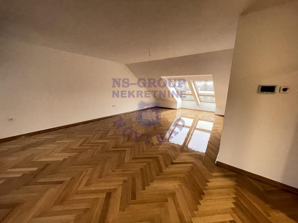 Slika 1 - Četvorosoban, 126m2, Novi Sad centar Novi Sad, sa terasom, ima lift