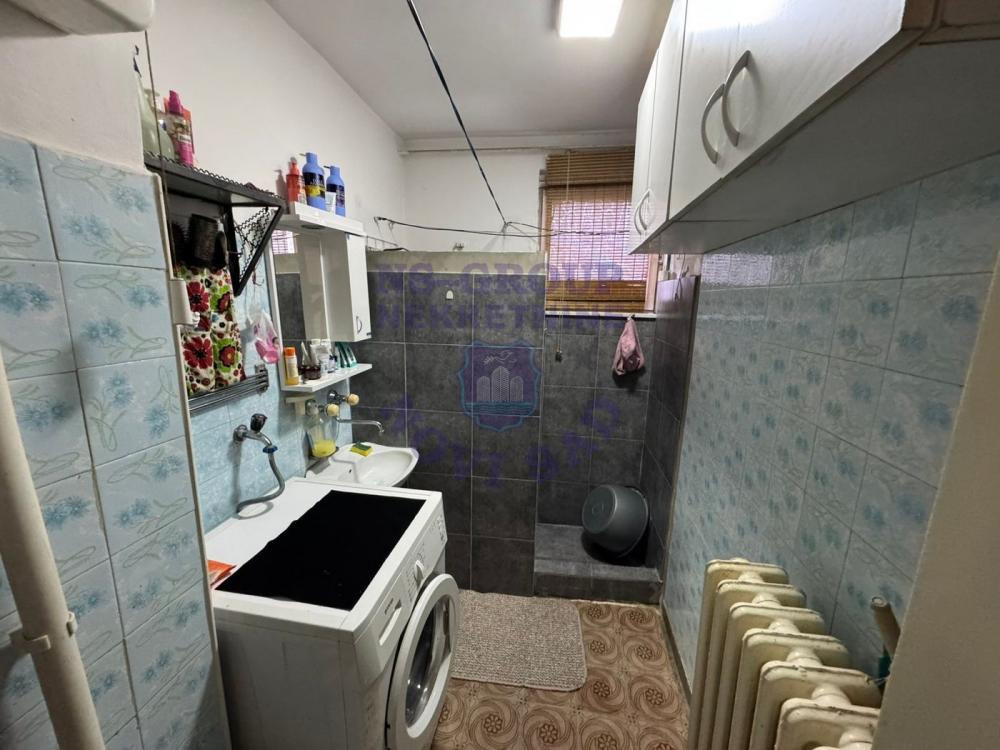 Slika 5 - Jednoiposoban, 37m2, Sajmište Novi Sad, ima lift