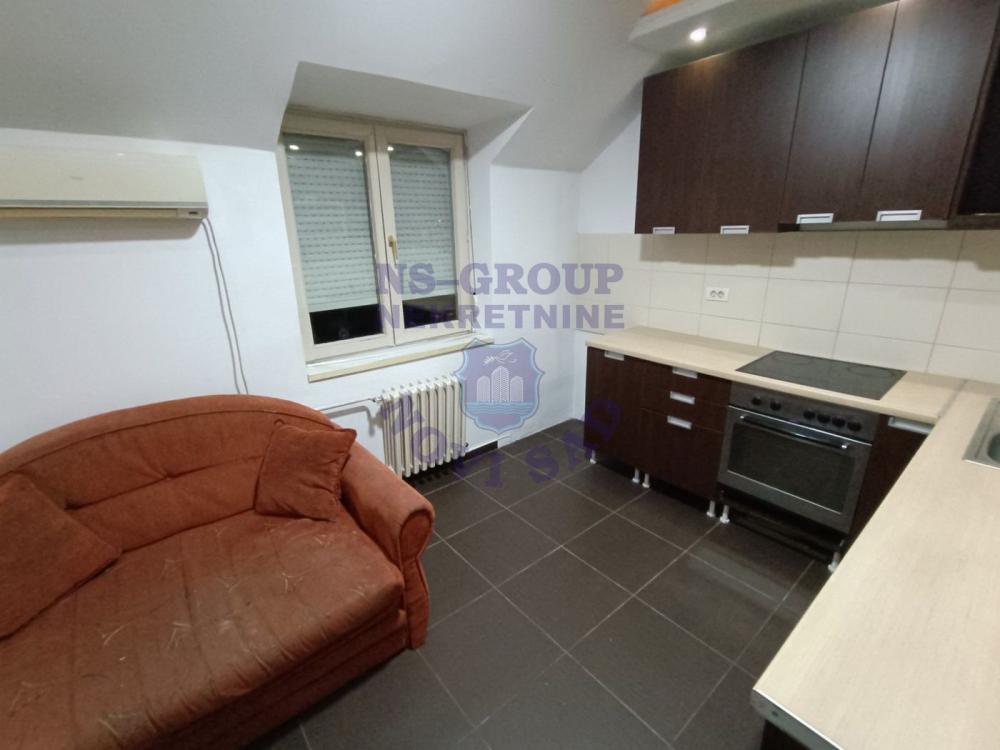 Slika 4 - Na prodaju jednosoban stan! 