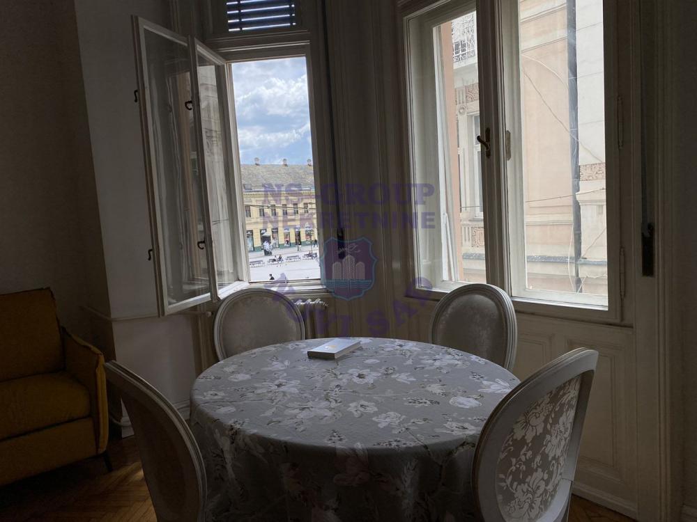 Slika 1 - Trosoban, 95m2, ima lift