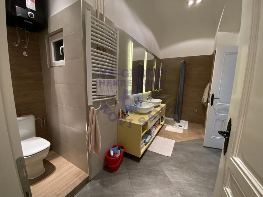 Slika 5 - Trosoban, 95m2, ima lift