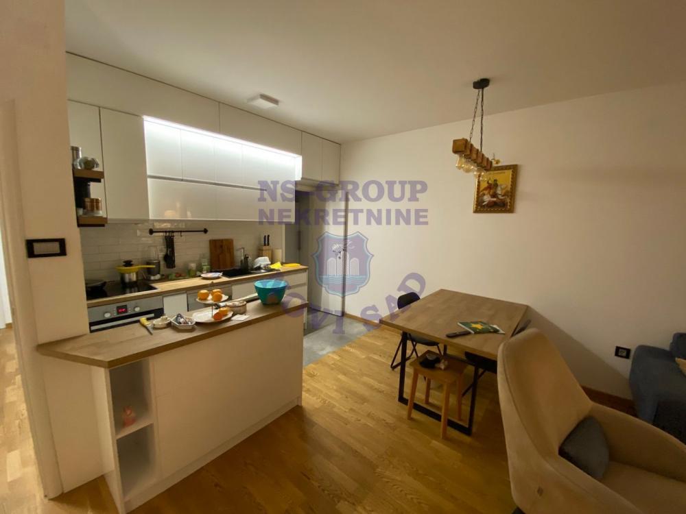 Slika 3 - Na prodaju četvorosoban stan!