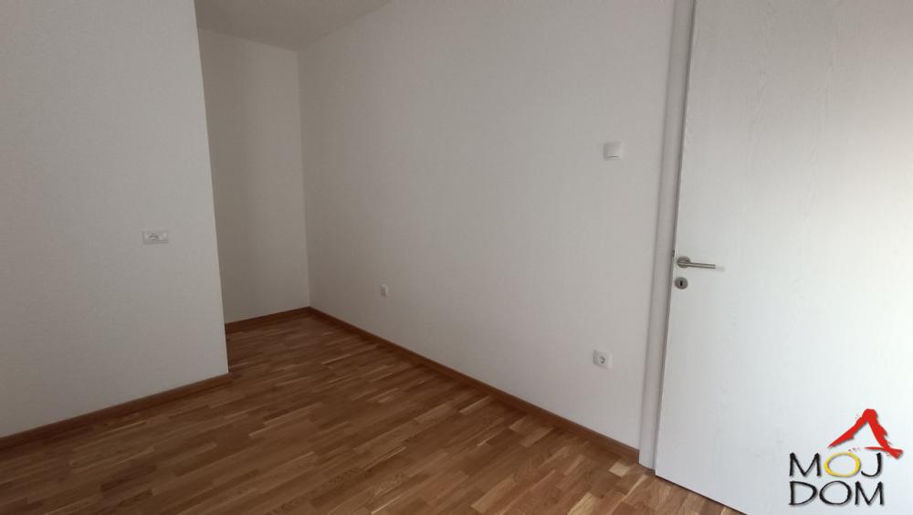 Slika 9 - Stan,NOVI SAD,ADICE,kv: 89, € 169950, ID: 1031439