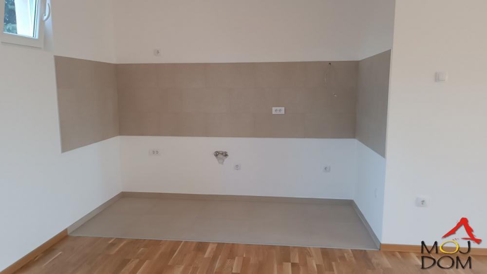 Slika 2 - Stan,NOVI SAD,ADICE,kv: 89, € 169950, ID: 1031439