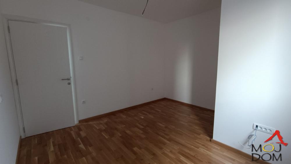 Slika 6 - Stan,NOVI SAD,ADICE,kv: 89, € 169950, ID: 1031439