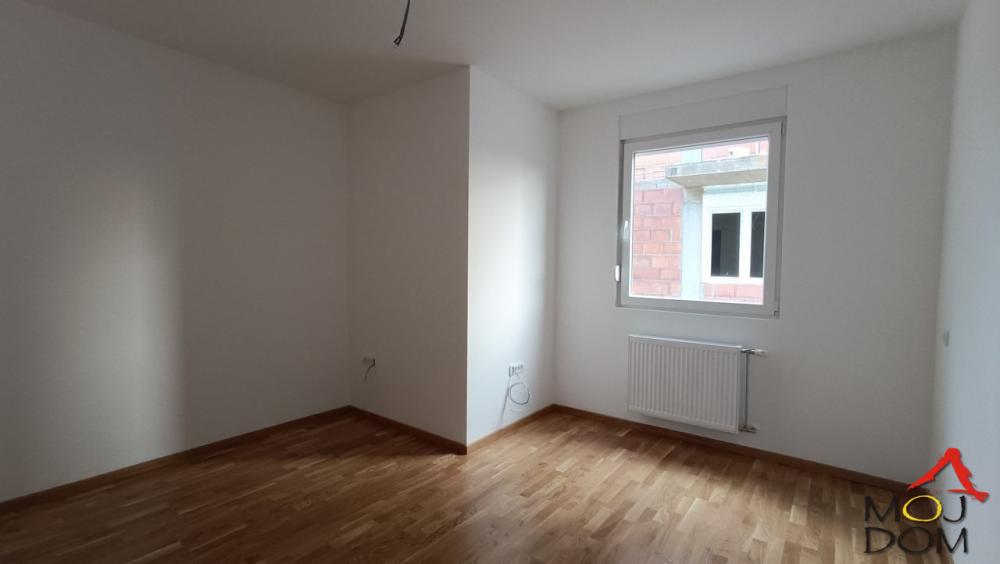 Slika 5 - Stan,NOVI SAD,ADICE,kv: 89, € 169950, ID: 1031439