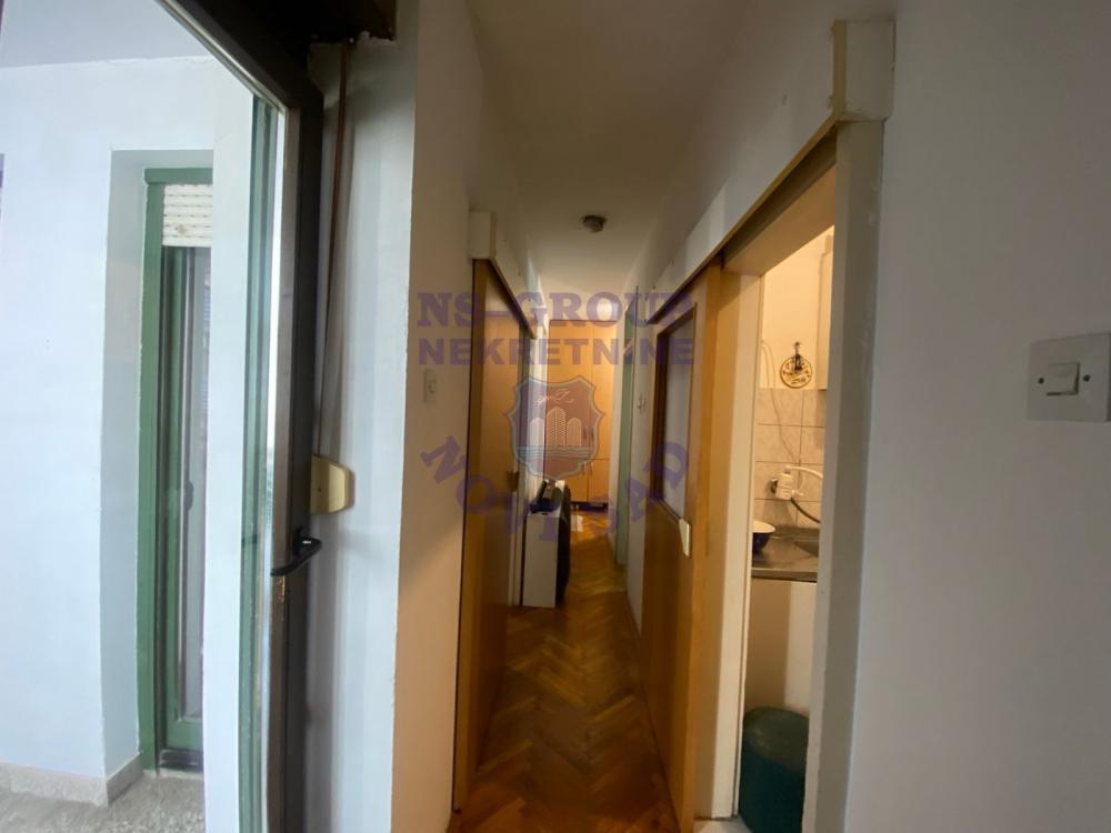 Slika 6 - Dvosoban, 45m2, Novi Sad centar Novi Sad, sa terasom, ima lift