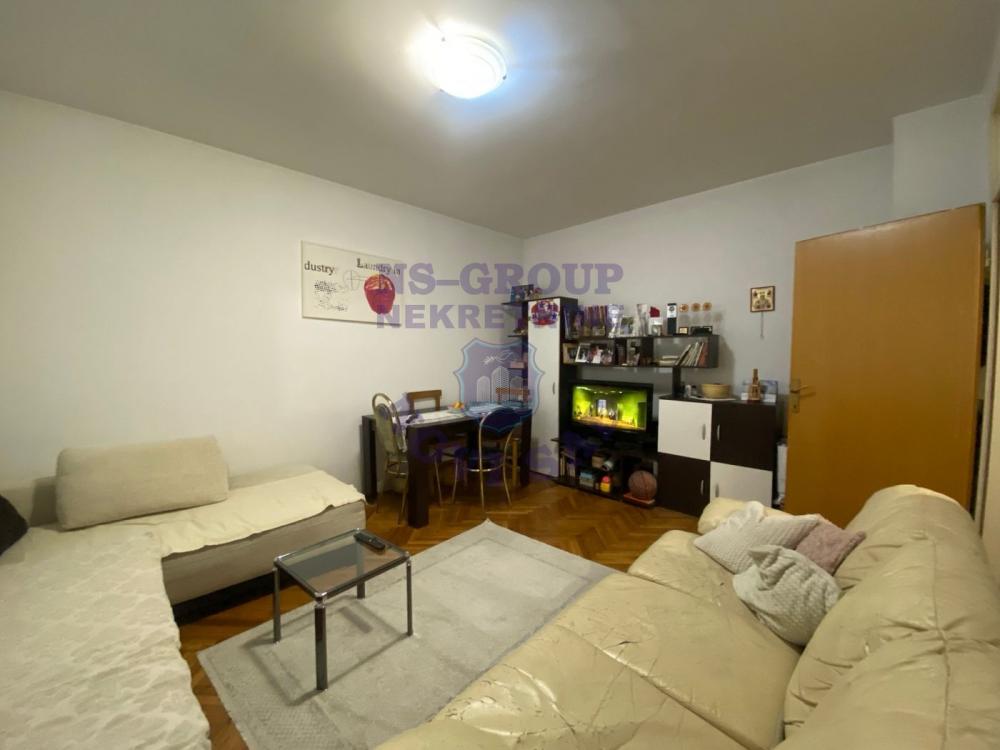 Slika 8 - Dvosoban, 45m2, Novi Sad centar Novi Sad, sa terasom, ima lift