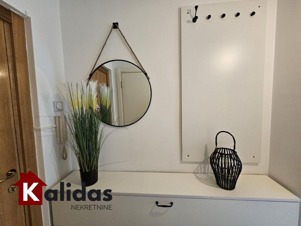 Slika 7 - Stan,NOVI SAD,BULEVAR,kv: 29, € 89600, ID: 1008433