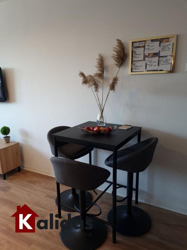 Slika 8 - Stan,NOVI SAD,BULEVAR,kv: 29, € 89600, ID: 1008433