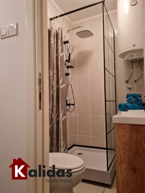 Slika 4 - Stan,NOVI SAD,BULEVAR,kv: 29, € 89600, ID: 1008433