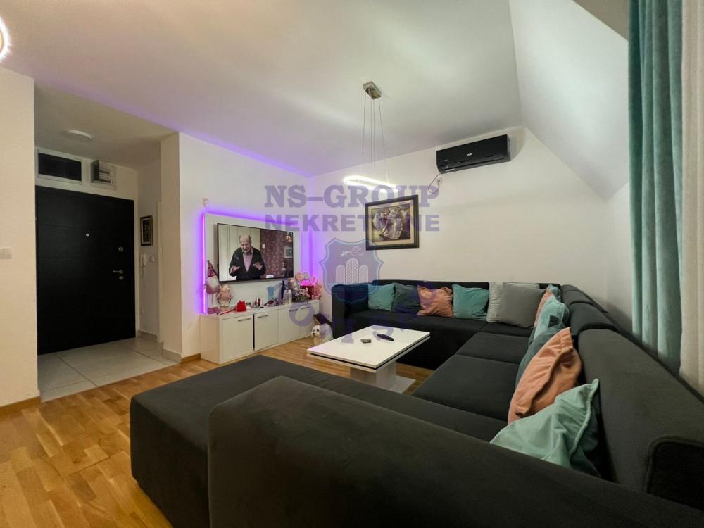 Glavna slika -Četvorosoban stan na Bulevaru patrijarha Pavla