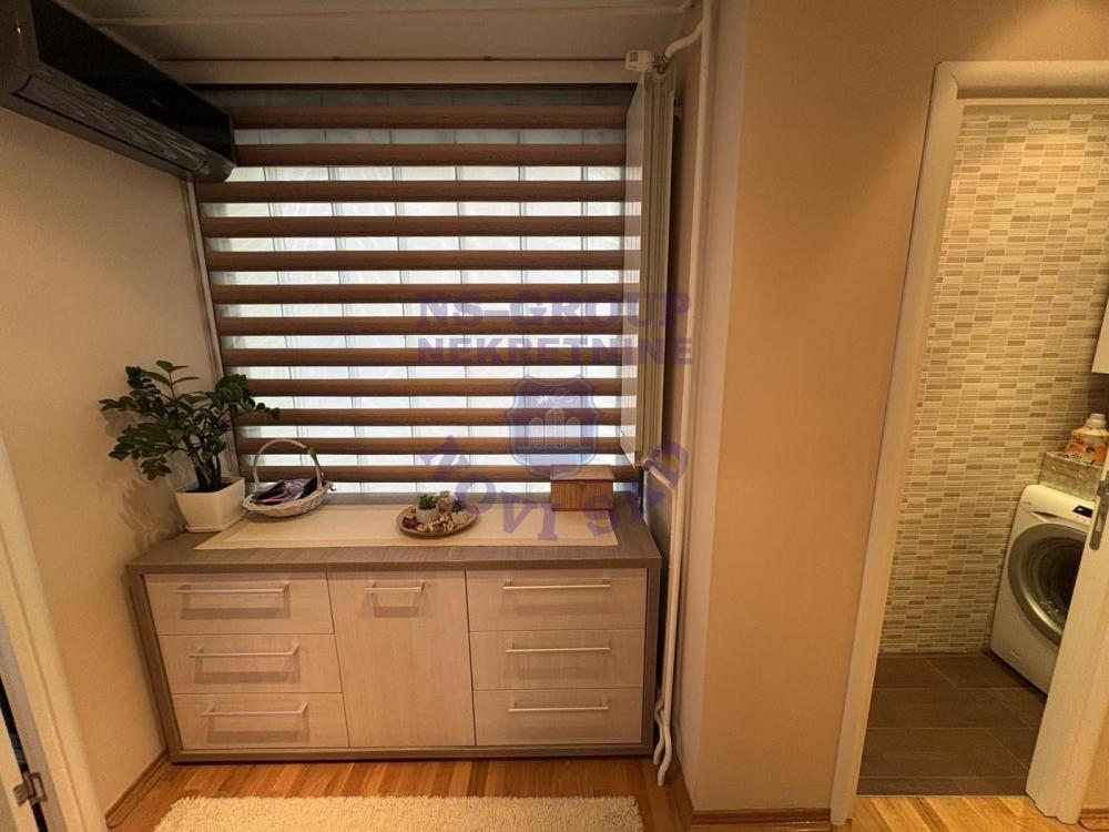 Slika 6 - Trosoban, 78m2, Liman 3 Novi Sad, sa terasom, ima lift