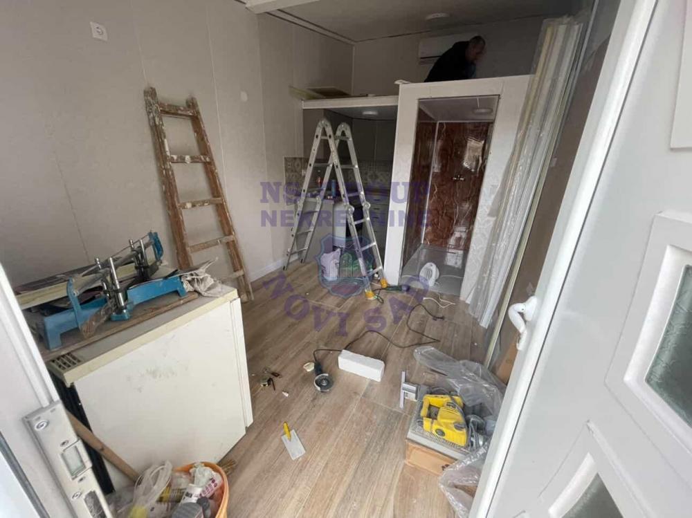 Slika 2 - Jednosoban, 13m2, Salajka (Partizanska ulica) Novi Sad