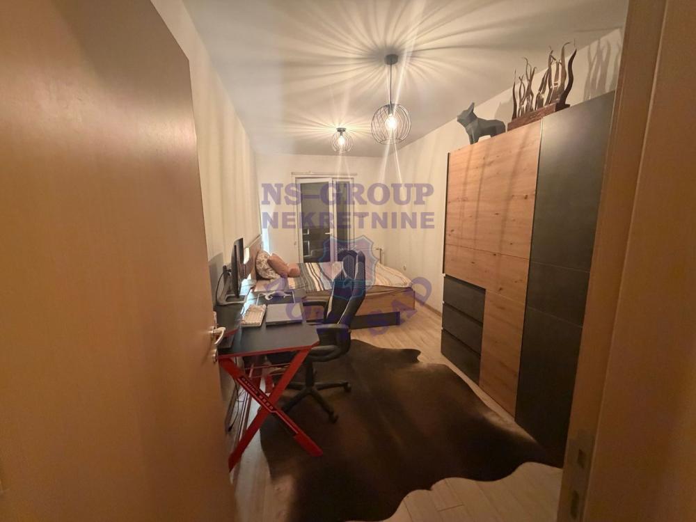 Slika 6 - Trosoban, 72m2, Socijalno Novi Sad, sa terasom