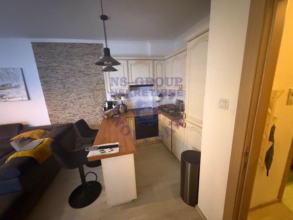 Slika 4 - Trosoban, 72m2, Socijalno Novi Sad, sa terasom