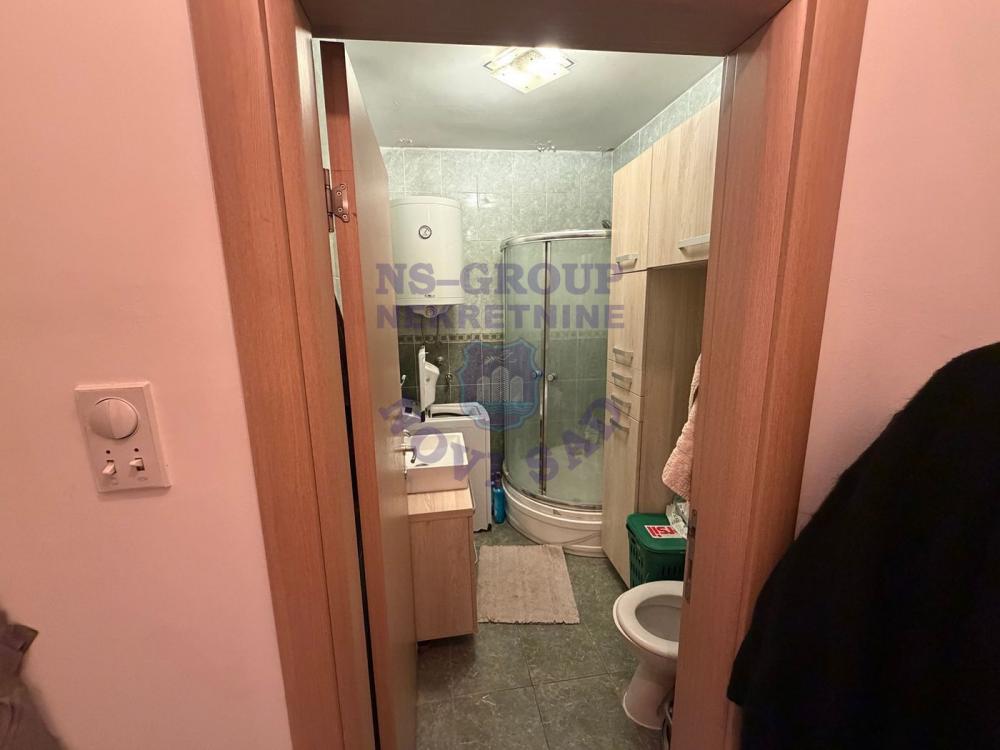 Slika 10 - Trosoban, 72m2, Socijalno Novi Sad, sa terasom