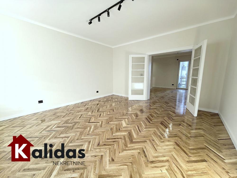 Slika 3 - Stan,NOVI SAD,CENTAR,kv: 59, € 180250, ID: 1008441