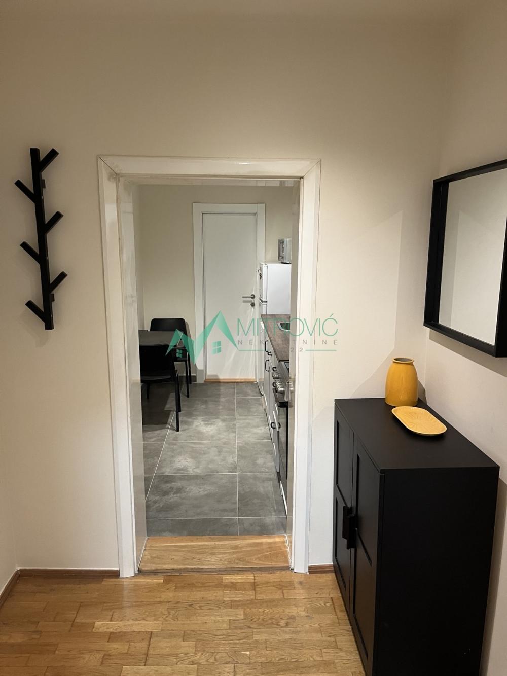 Slika 7 - Odličan jednoiposoban stan na Grbavici-izuzetna lokacija 