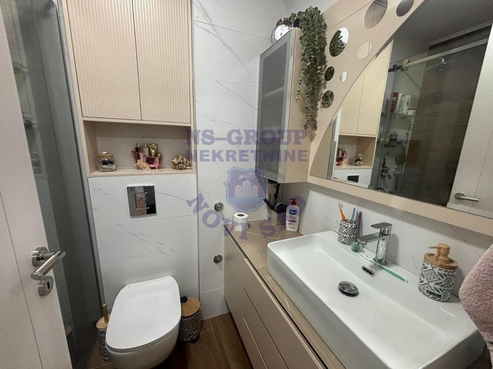 Slika 5 - Troiposoban stan Nova Detelinara š: 561591