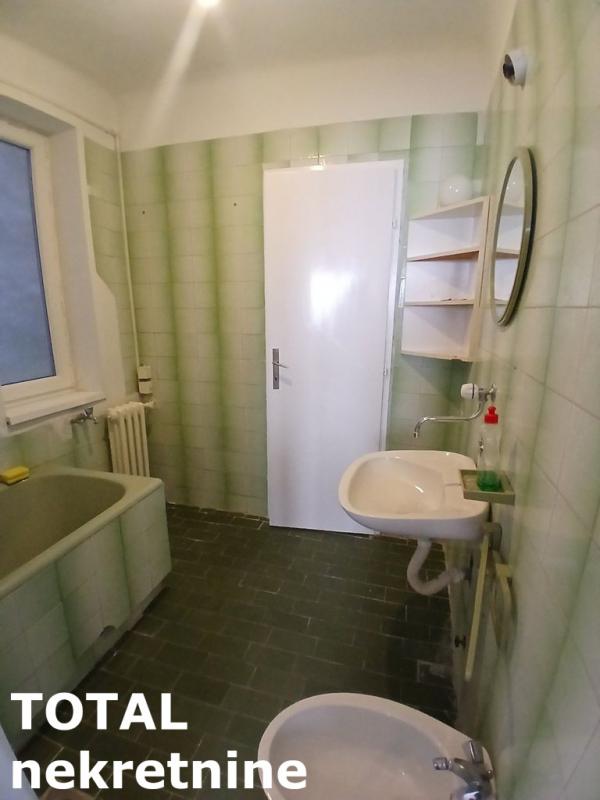 Slika 11 - Stan,NOVI SAD,CENTAR,kv: 77.00, € 234000, ID: 1101912