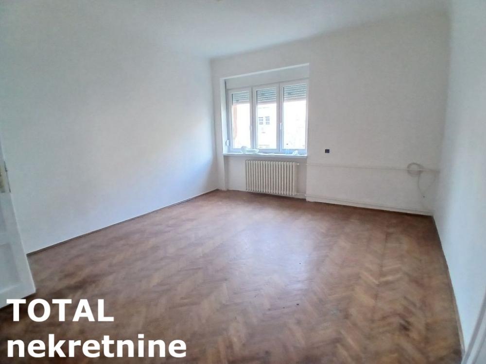 Slika 2 - Stan,NOVI SAD,CENTAR,kv: 77.00, € 234000, ID: 1101912