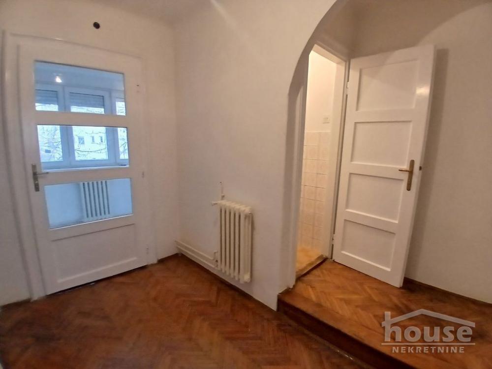 Slika 8 - Stan,NOVI SAD,CENTAR,kv: 77.00, € 234000, ID: 1065064