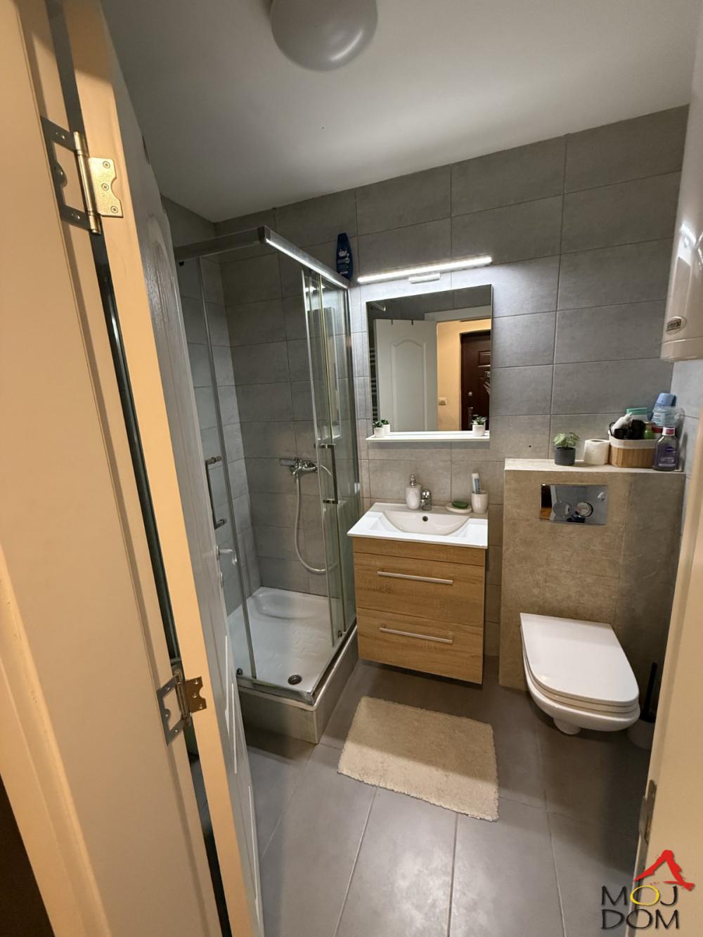 Slika 11 - Stan,NOVI SAD,PODBARA,kv: 37, € 116400, ID: 1031135