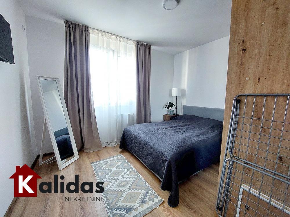 Slika 9 - Stan,NOVI SAD,CENTAR,kv: 46, € 164800, ID: 1008443