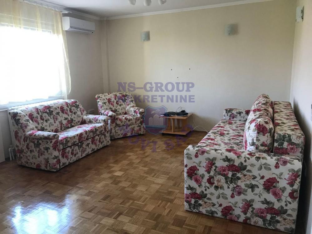 Glavna slika -Jednosoban stan na Novom Naselju - može biti jednoiposoban