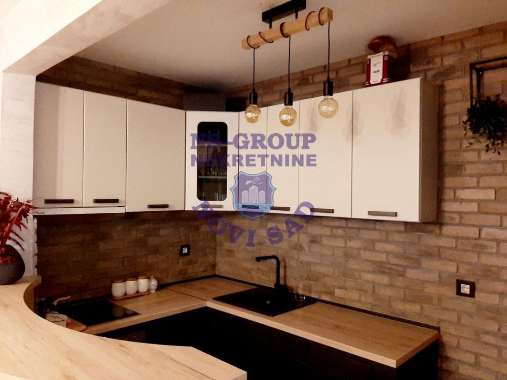 Slika 2 - Dvoiposoban, 54m2, Detelinara Novi Sad