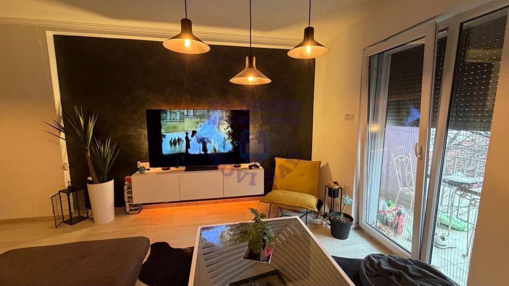 Glavna slika -Trosoban, 72m2, Socijalno Novi Sad