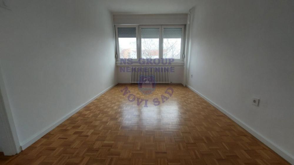 Slika 10 - Na prodaju kompletno renoviran troiposoban stan na Socijalnom!