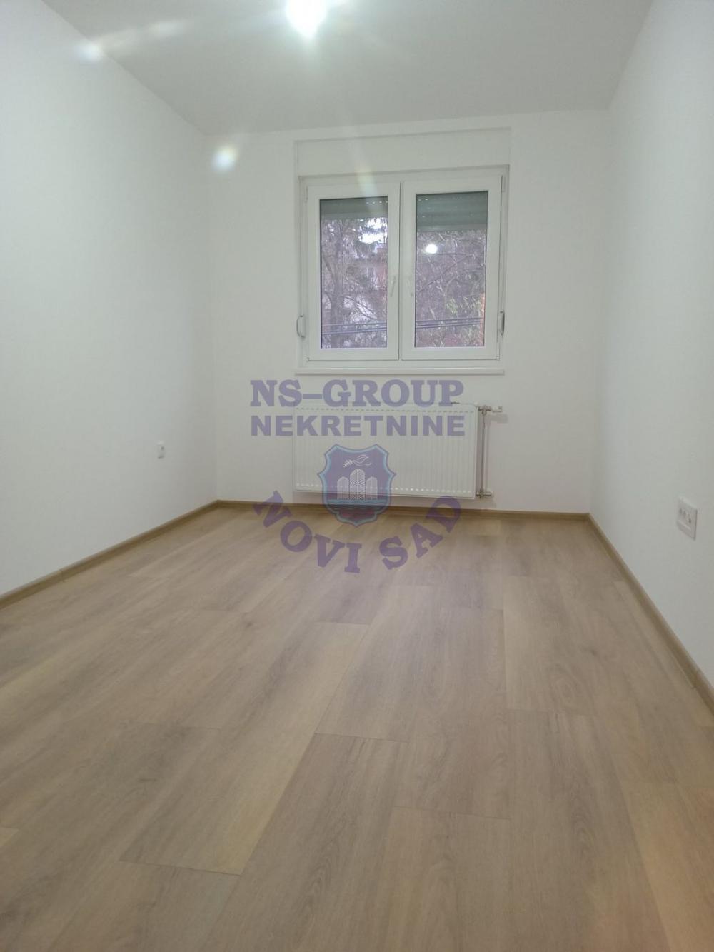 Slika 5 - Nov, neuseljavan dvoiposoban stan u Petrovaradinu