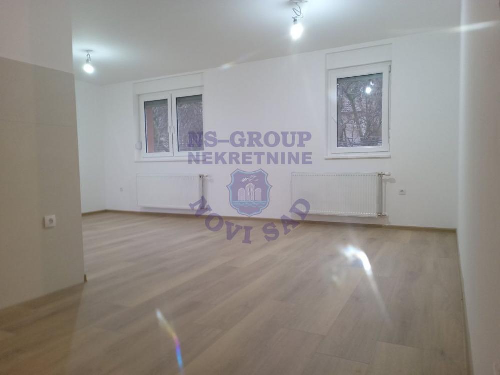 Slika 6 - Nov, neuseljavan dvoiposoban stan u Petrovaradinu