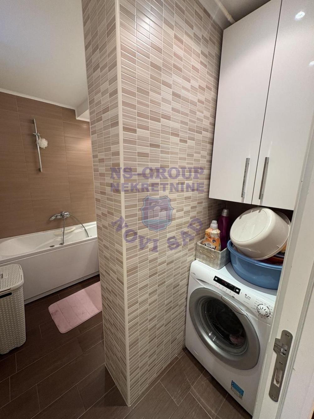 Slika 6 -  Fenomenalan komplet renoviran namešten uknjižen trosoban stan.