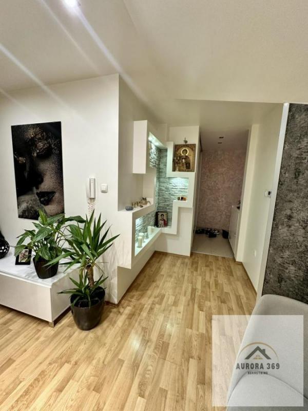 Slika 4 - ODLIČAN STAN U AUGUSTA CESARCA-NOVI SAD