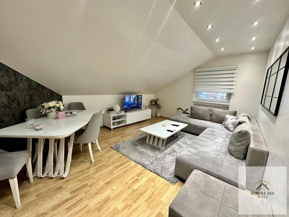 Slika 1 - ODLIČAN STAN U AUGUSTA CESARCA-NOVI SAD