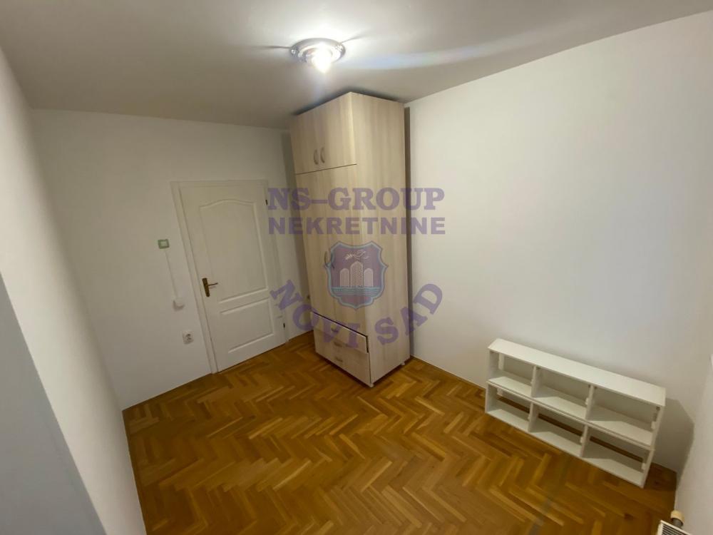 Slika 10 - Odlican dvoiposoban na Novom Naselju!