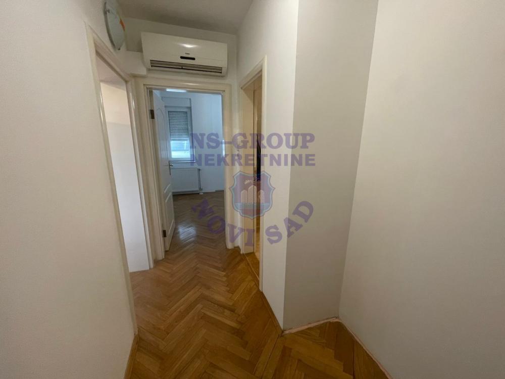 Slika 8 - Prodaja stana, 38m2, Nova Detelinara Novi Sad, sa terasom, ima lift