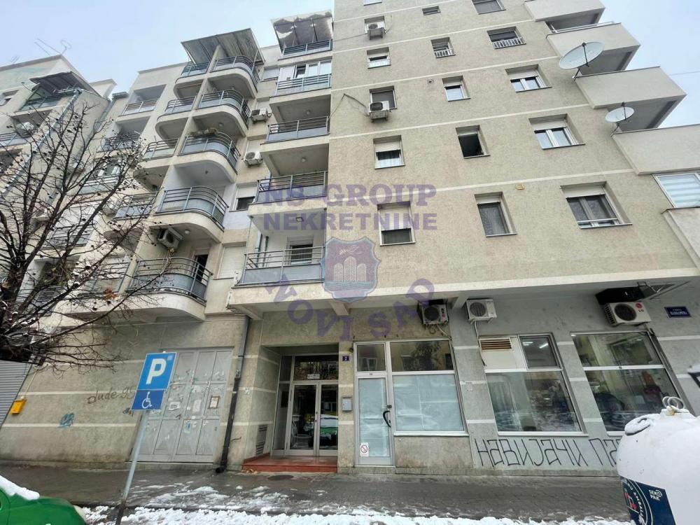 Glavna slika -Prodaja stana, 38m2, Nova Detelinara Novi Sad, sa terasom, ima lift