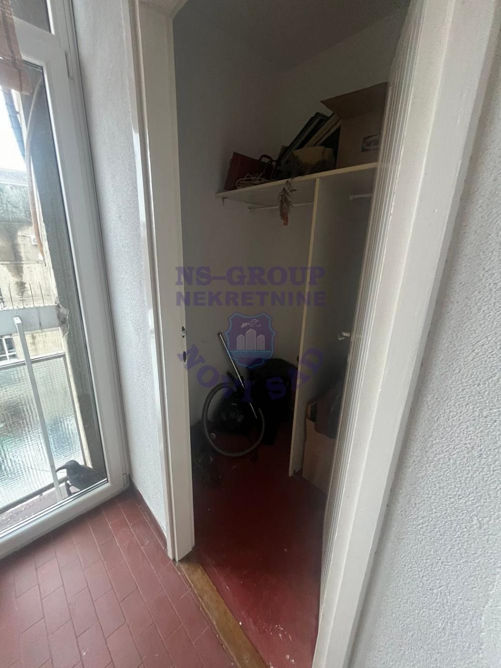 Slika 6 - Jednosoban, 42m2, Kej žrtava racije Novi Sad, sa terasom, ima lift