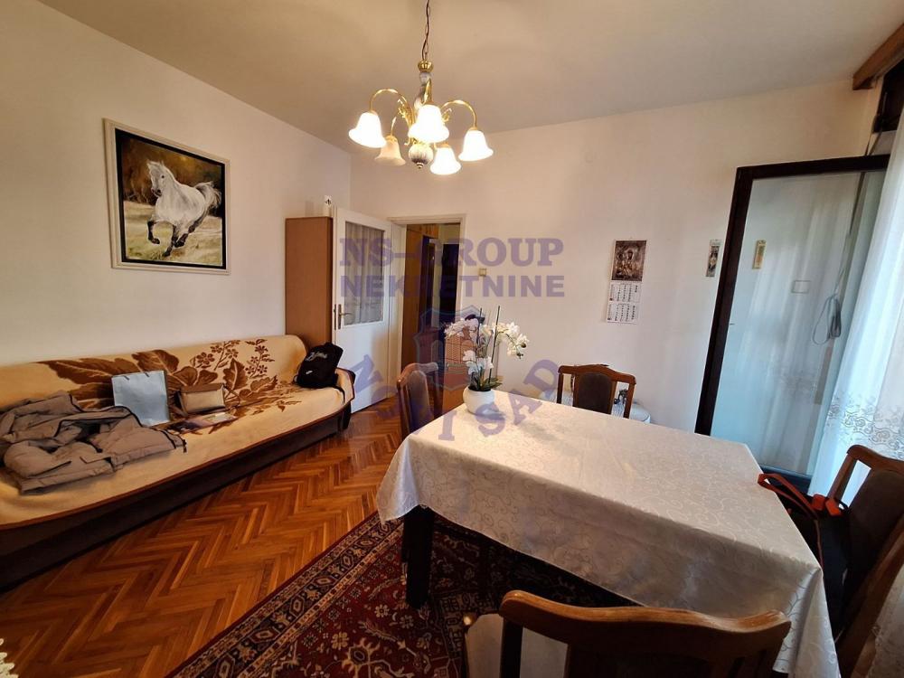 Slika 1 - Dvosoban, 45m2, Grbavica Novi Sad, sa terasom, ima lift